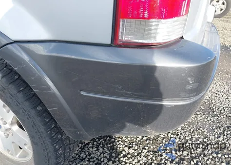 2003 Ford Escape Xlt z USA, uszkodzony, nr VIN 1FMCU93113KA90810